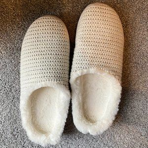 TOMS slippers